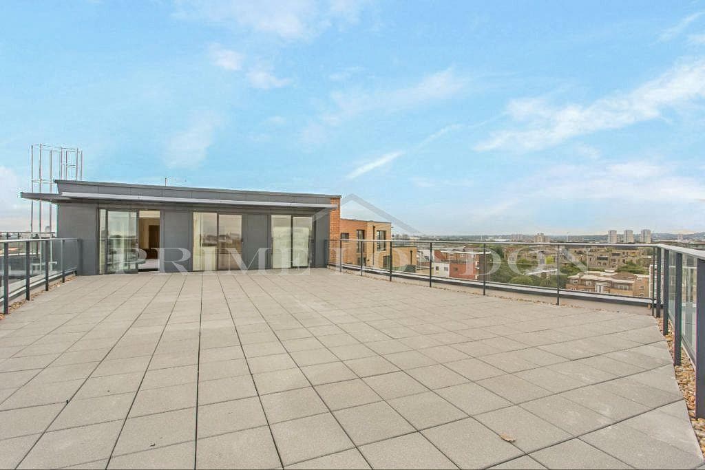 Arc House, Tower Bridge, London