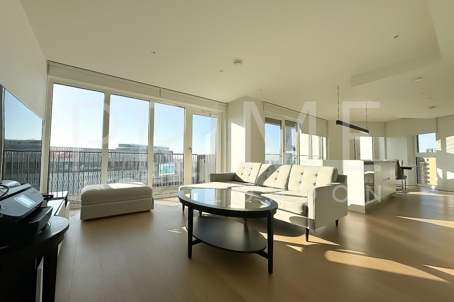 Lincoln Apartments, Fountain Park Way, White City Living