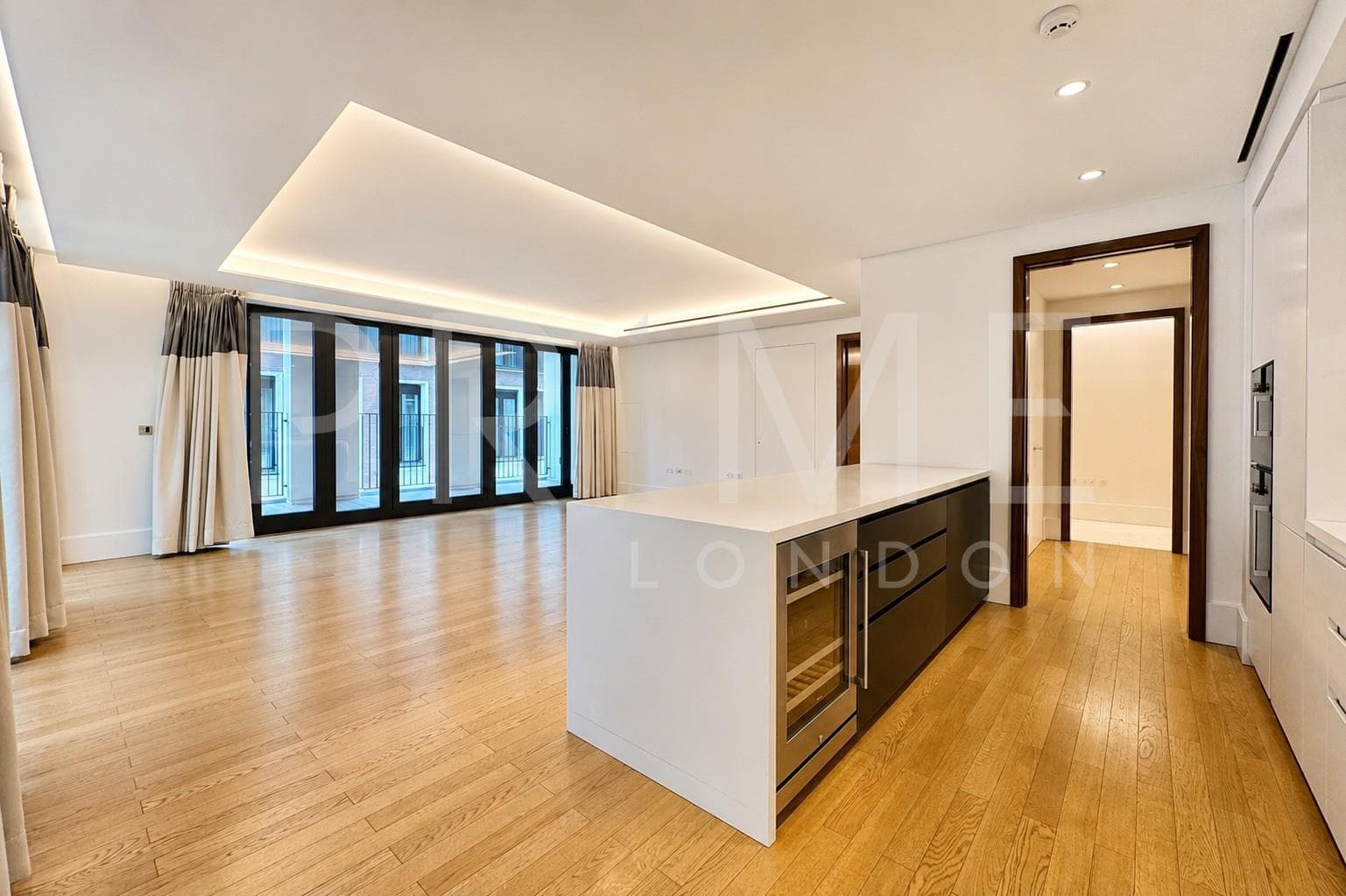 1 Lancer Square, Kensington, London