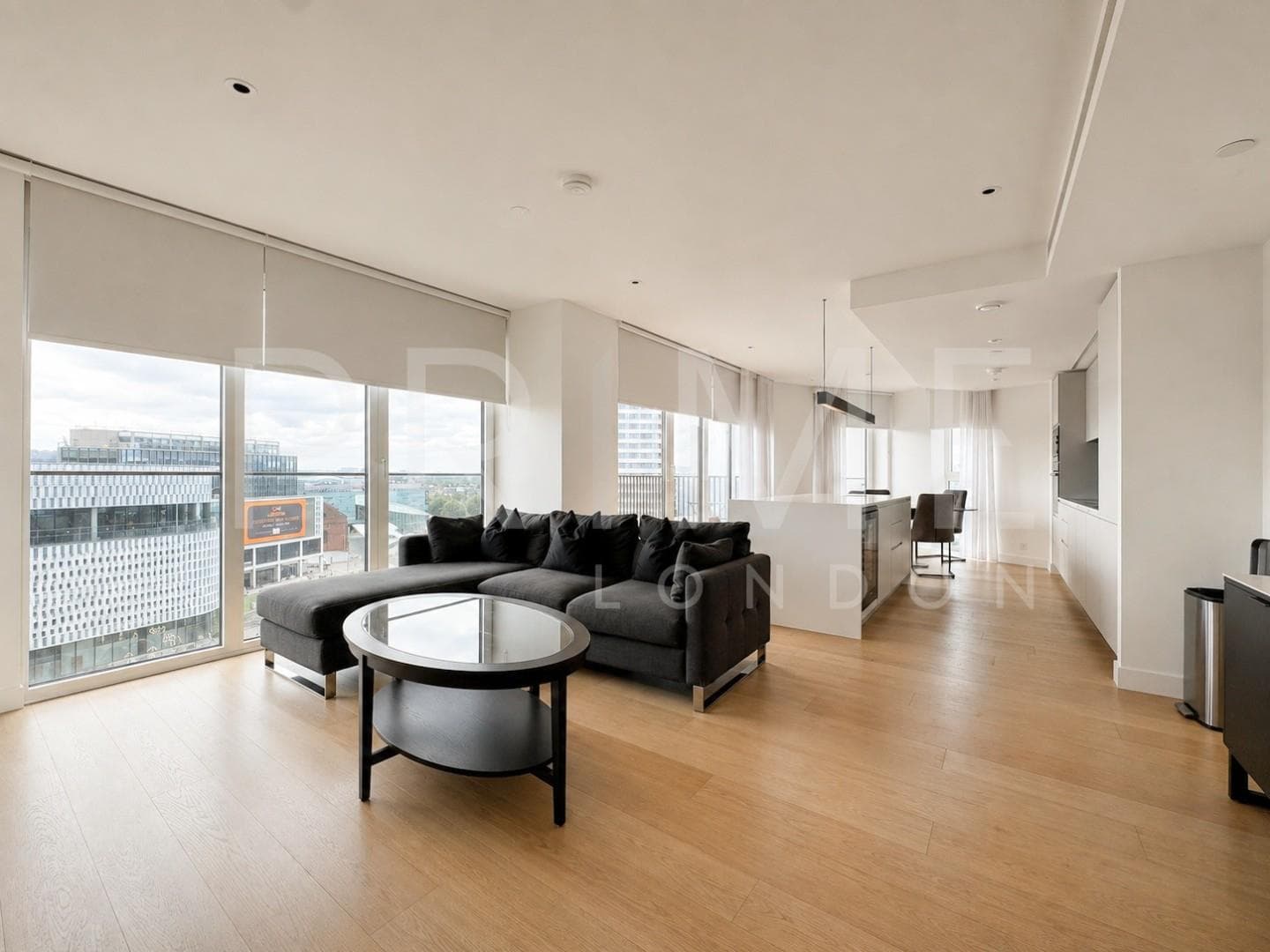 Lincoln Apartments, Fountain Park Way, White City Living